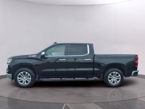 Used 2025 Chevrolet Silverado 1500 LTZ AWD/4WD image 2