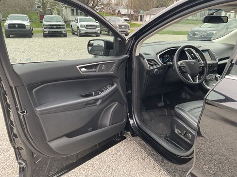 Used 2018 Ford Edge SEL w/ Equipment Group 201A image 22