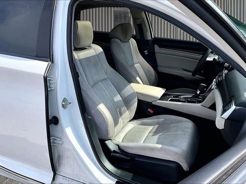 Used 2020 Honda Accord EX image 7