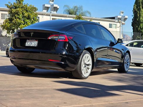 Used 2022 Tesla Model 3 image 13