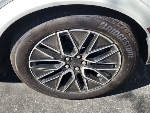 Used 2025 Ford Mustang Mach-E Premium AWD/4WD image 4