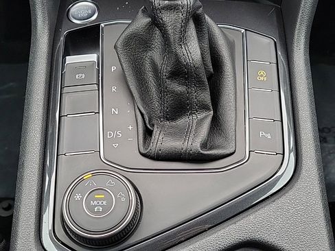 Used 2019 Volkswagen Tiguan SEL R-Line image 31