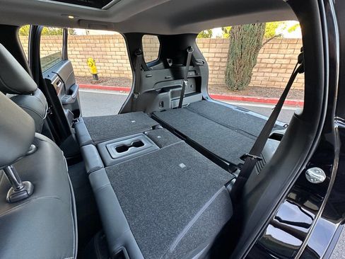 Used 2023 Mitsubishi Outlander SE image 27