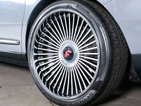 Used 2022 Rolls-Royce Cullinan image 21