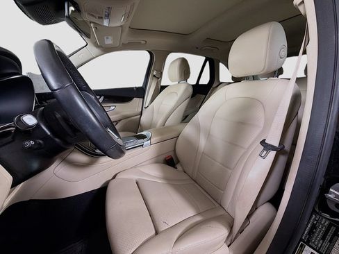 Certified 2022 Mercedes-Benz GLC 300 4MATIC image 12