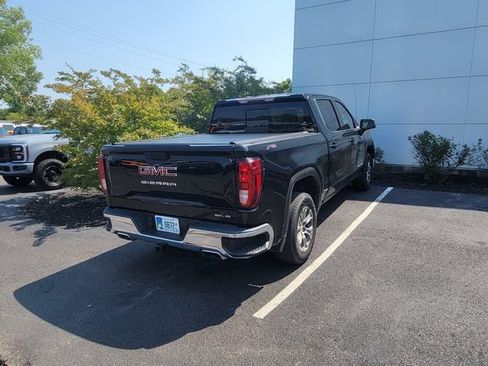 Used 2020 GMC Sierra 1500 SLE w/ SLE Value Package AWD/4WD image 3