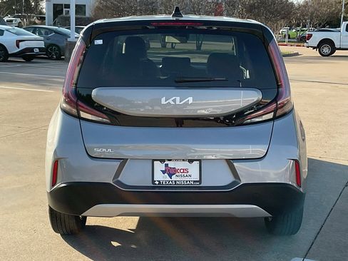 Used 2025 Kia Soul LX w/ LX Technology Package image 6