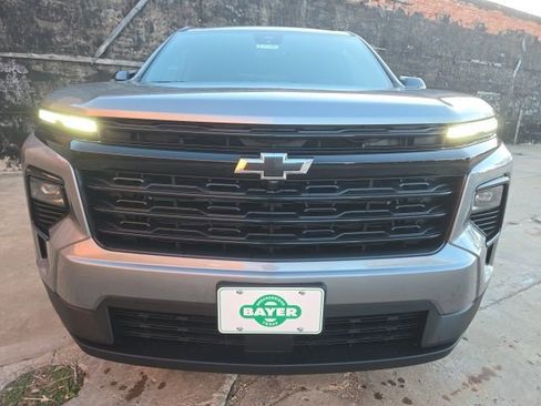 New 2026 Chevrolet Traverse LT w/ Midnight/Sport Edition FWD image 2