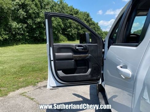 Used 2020 Chevrolet Silverado 2500 LT w/ Z71 Off-Road Package AWD/4WD image 18