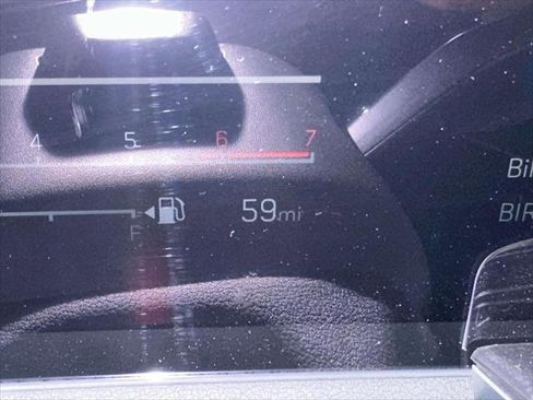 Used 2025 Cadillac Escalade ESV Sport image 31