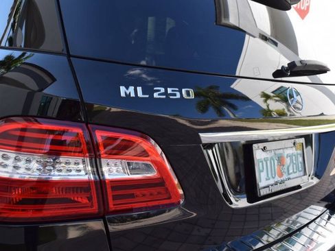 Used 2015 Mercedes-Benz ML 250 BlueTEC 4MATIC image 23