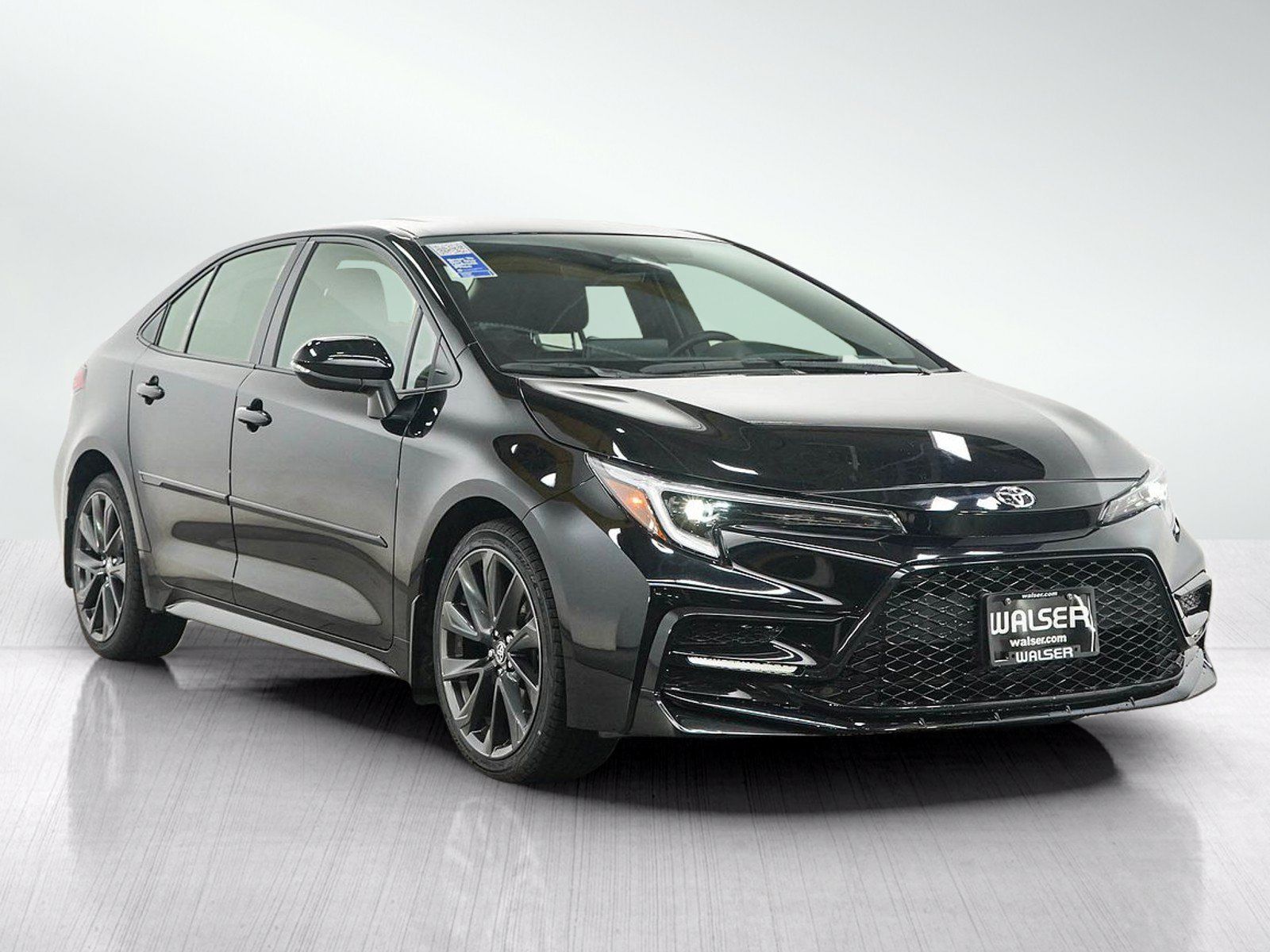 Used 2023 Toyota Corolla SE w/ SE Premium Package FWD image 7