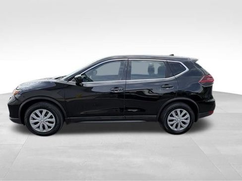 Used 2019 Nissan Rogue S FWD image 12