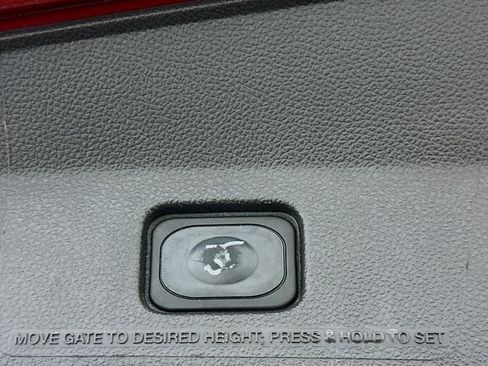 Used 2013 Ford Explorer XLT AWD/4WD image 30