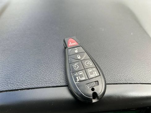 Used 2018 Dodge Grand Caravan SXT FWD image 27
