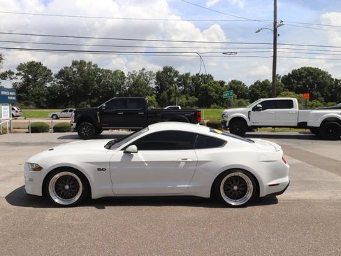 Used 2019 Ford Mustang GT RWD image 8