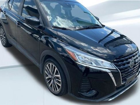 Used 2021 Nissan Kicks SV FWD image 8
