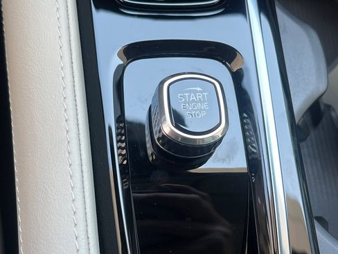 Used 2024 Volvo S90 T8 Ultimate image 23