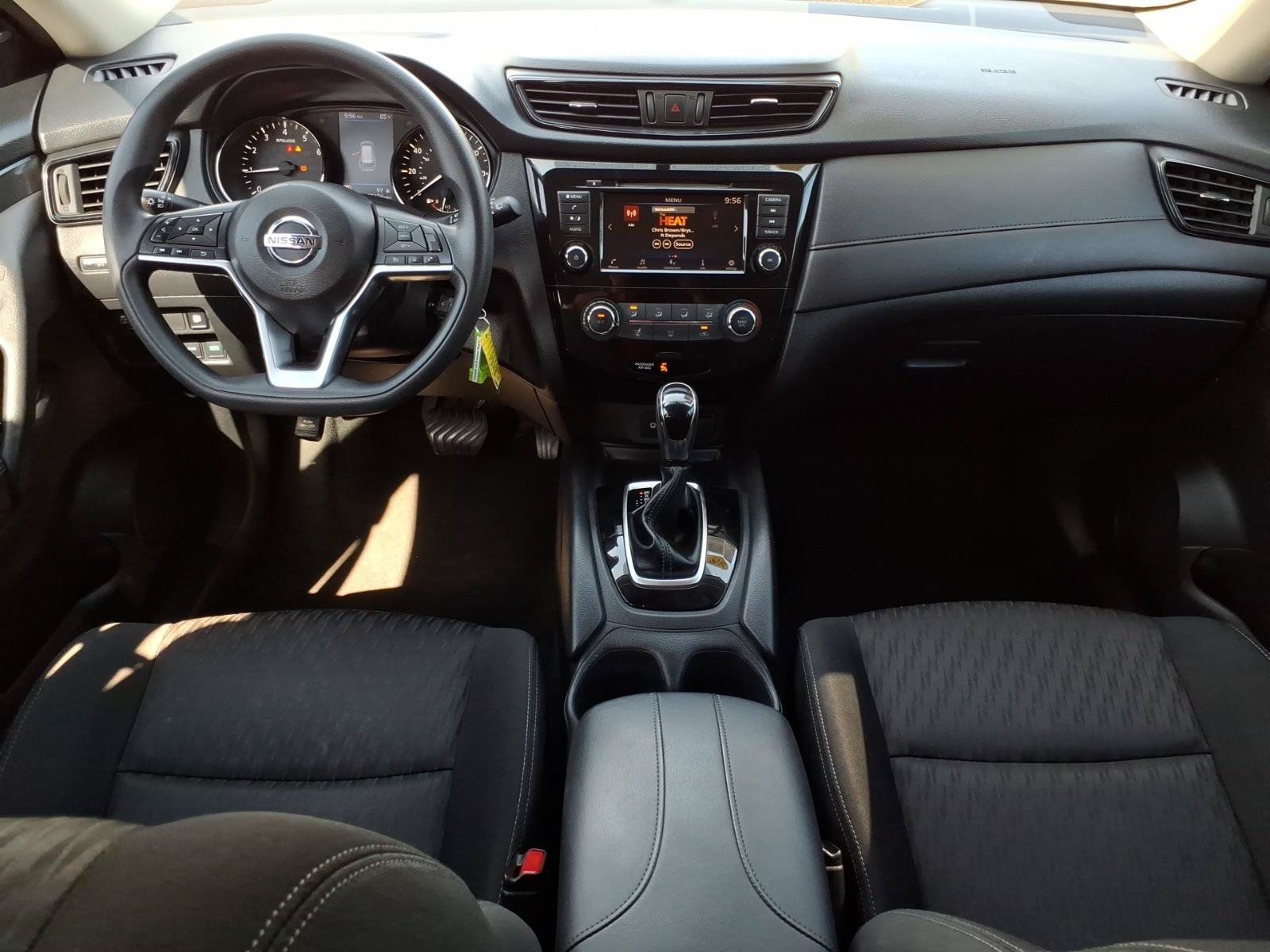 Used 2018 Nissan Rogue S FWD image 16