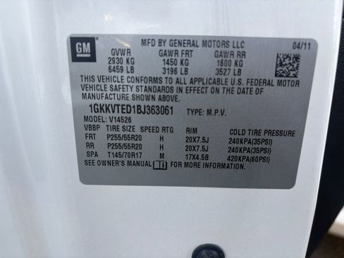 Used 2011 GMC Acadia Denali image 29