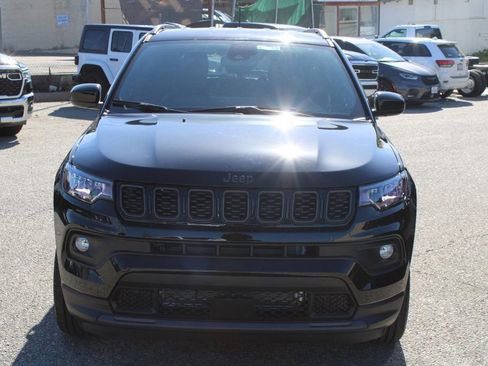New 2026 Jeep Compass Latitude image 2
