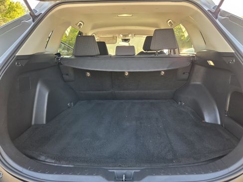 Used 2022 Toyota RAV4 LE image 28