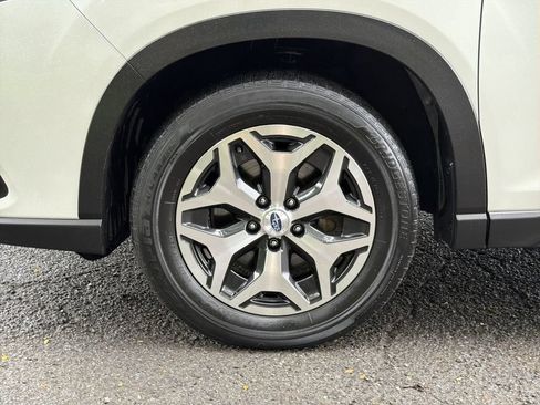 Certified 2023 Subaru Forester Premium AWD/4WD image 10