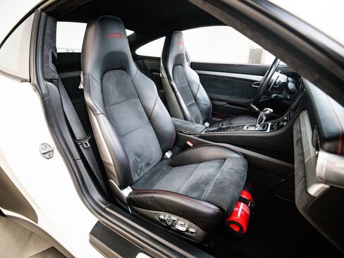 Certified 2015 Porsche 911 GT3 RWD image 29