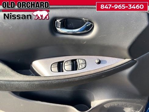 Used 2025 Nissan Leaf S image 8