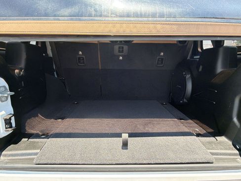 Used 2021 Jeep Wrangler Unlimited Sahara AWD/4WD image 28