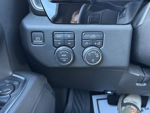 Used 2024 Chevrolet Silverado 2500 LT image 14