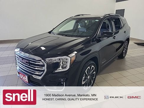 Used 2022 GMC Terrain SLT w/ Infotainment Package II AWD/4WD image 1