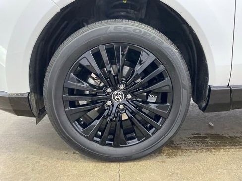 Certified 2024 Toyota Venza Nightshade image 24