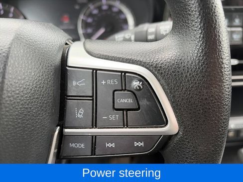 Used 2023 Toyota Highlander L FWD image 14