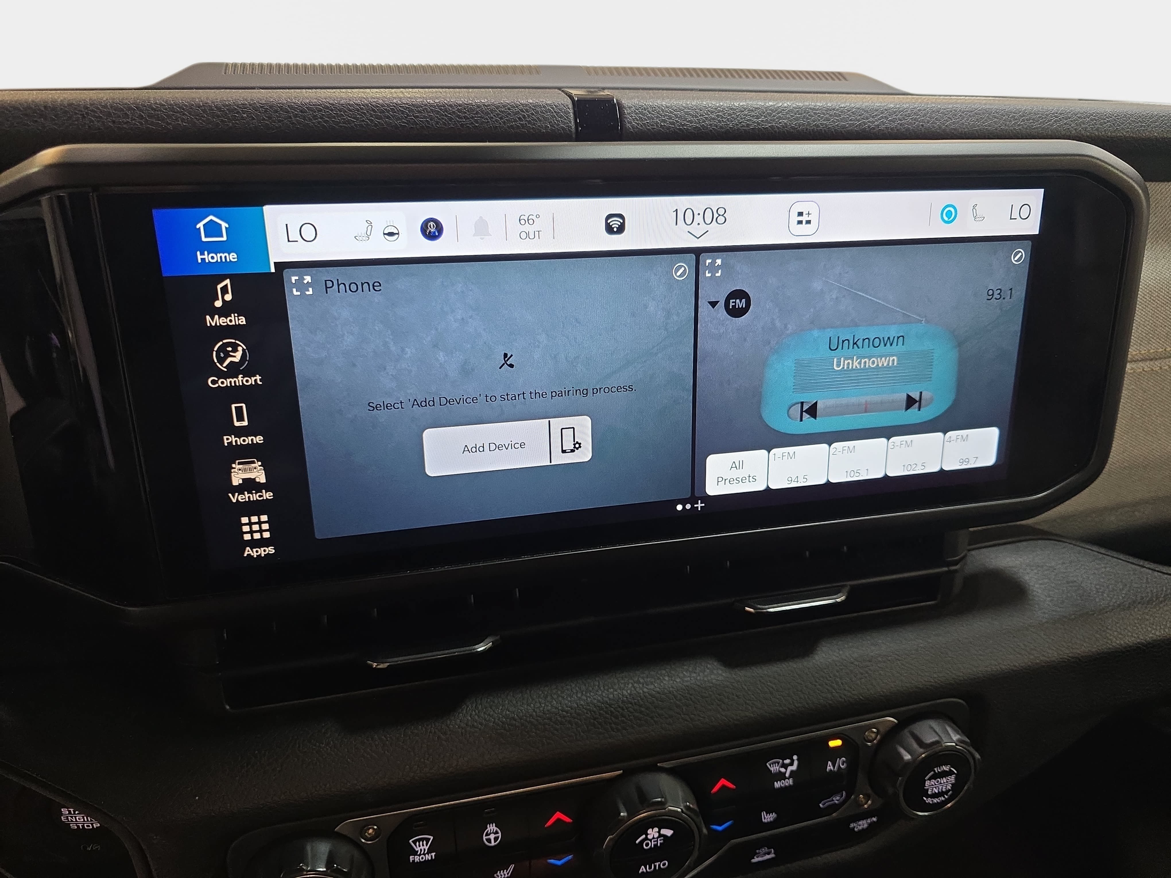 Used 2024 Jeep Wrangler Unlimited AWD/4WD image 18