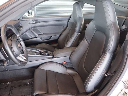 Used 2024 Porsche 911 Carrera GTS image 5