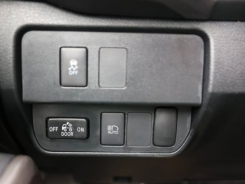 Used 2021 Toyota Tacoma SR5 image 33