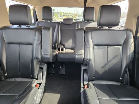 Used 2024 Ford Expedition Max XLT image 31