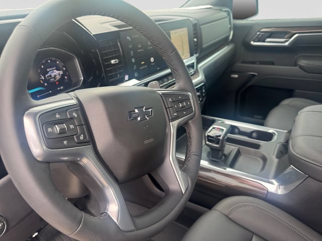 Used 2026 Chevrolet Silverado 1500 LT Trail Boss w/ LT Trail Boss Premium Package AWD/4WD image 13
