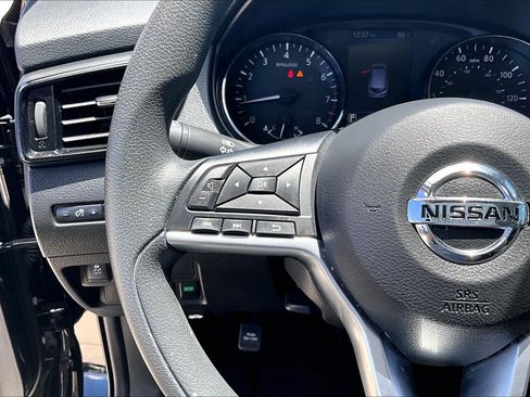 Used 2022 Nissan Rogue Sport S FWD image 21