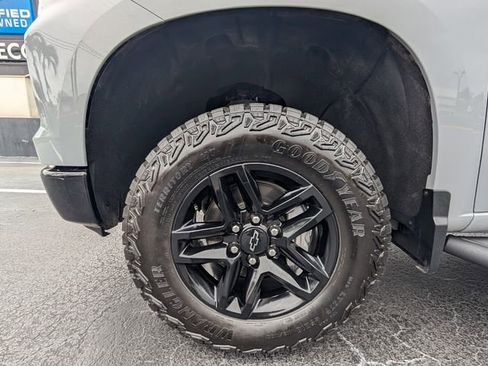 Used 2025 Chevrolet Silverado 1500 Custom Trail Boss w/ LPO, Dark Essentials Package AWD/4WD image 10