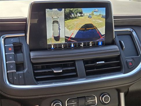 Used 2022 GMC Yukon SLT w/ SLT Premium Package image 25