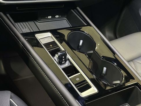 New 2026 Volkswagen Atlas Cross Sport SEL Premium R-Line image 18