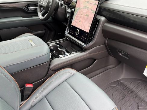 New 2026 GMC Yukon AT4 AWD/4WD image 15