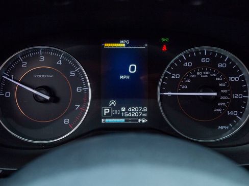 Used 2020 Subaru Crosstrek 2.0i Limited w/ Moonroof Package AWD/4WD image 3