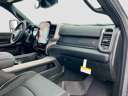 New 2026 RAM 3500 Laramie AWD/4WD image 31