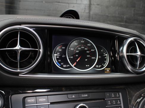 Used 2017 Mercedes-Benz SL 550 image 55