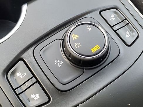 Used 2019 GMC Terrain SLE w/ Driver Convenience Package image 24