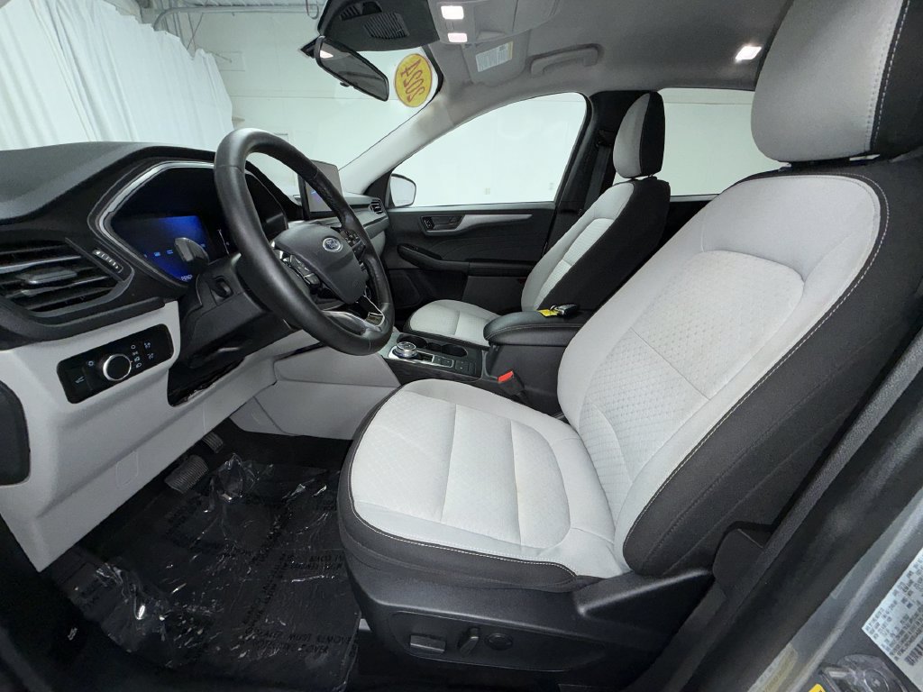Used 2024 Ford Escape Active AWD/4WD image 12