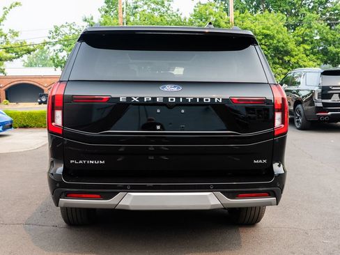 Used 2025 Ford Expedition Max Platinum w/ Driver's Package AWD/4WD image 5